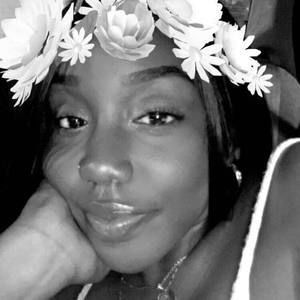 Meet your Posher, Melaniee